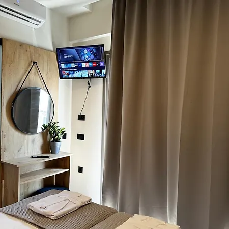 Lunar Modern Boutique 4*