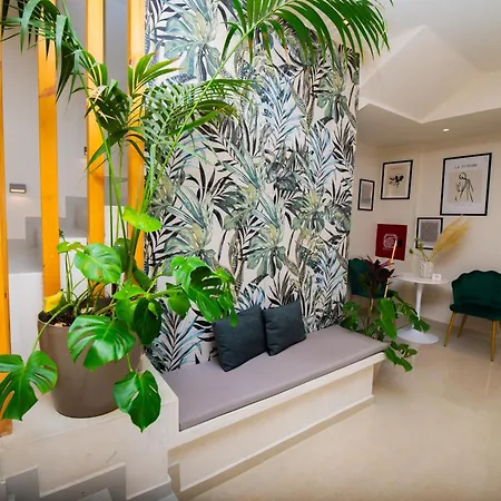 Lunar Modern Boutique Hotel 4*