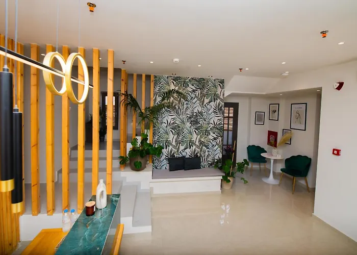 מלון Lunar Modern Boutique הרסוניסוס