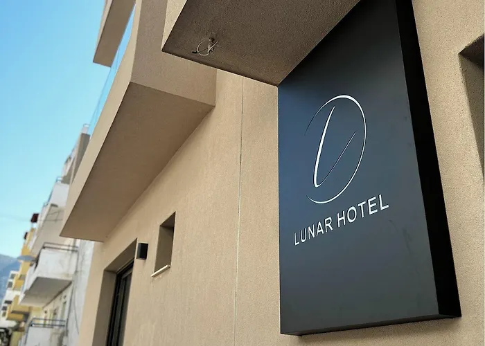 Lunar Modern Boutique מלון 4*