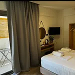 Hotel Lunar Modern Boutique 4*
