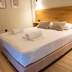 Hotel Lunar Modern Boutique 4*