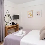 Hotel Lunar Modern Boutique 4*