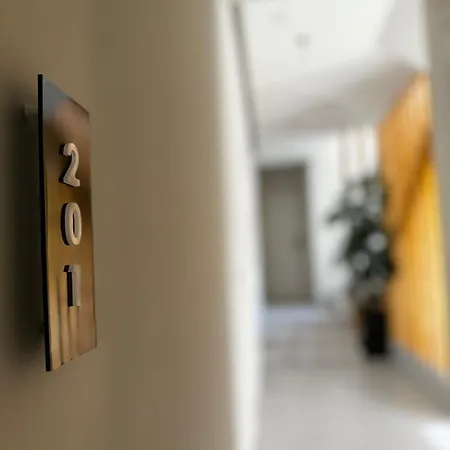 Lunar Modern Boutique 酒店