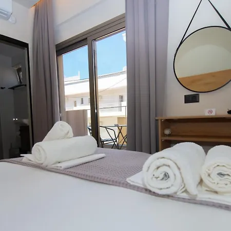 Готель Lunar Modern Boutique Херсонісос