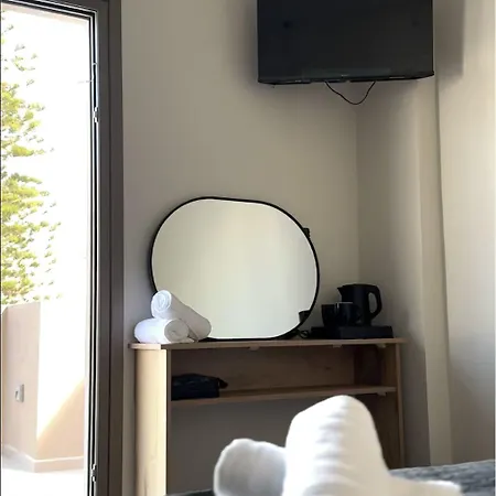 Готель Lunar Modern Boutique 4*