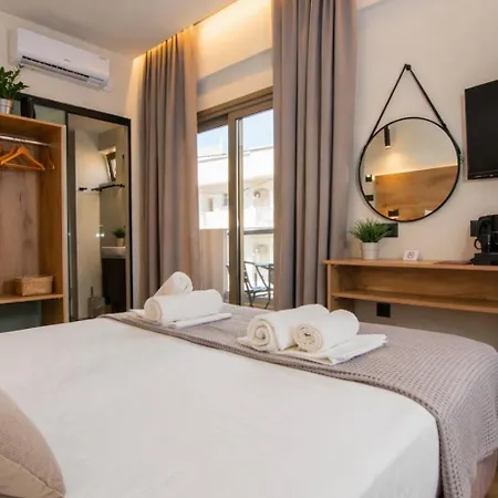 Hotel Lunar Modern Boutique 4*