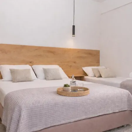 Lunar Modern Boutique Hersonissos (Crete)