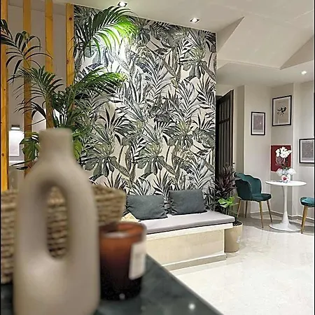 Lunar Modern Boutique
