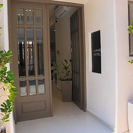 Lunar Modern Boutique 4*