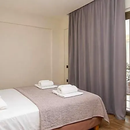 Hotel Lunar Modern Boutique 4*