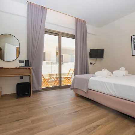 Lunar Modern Boutique 4*