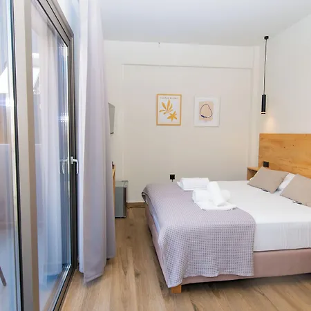 Lunar Modern Boutique Hersonissos (Crete)