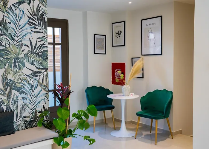 Lunar Modern Boutique