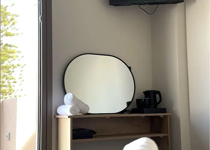 酒店 Lunar Modern Boutique 4*