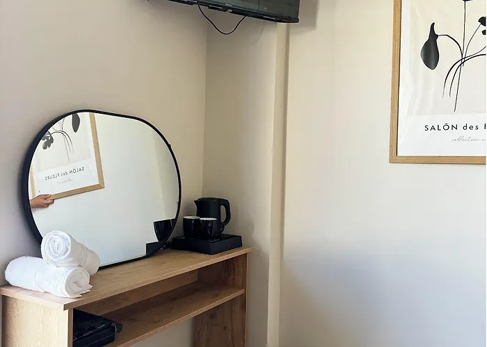 Hotel Lunar Modern Boutique 4*