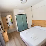 Lunar Modern Boutique 4*