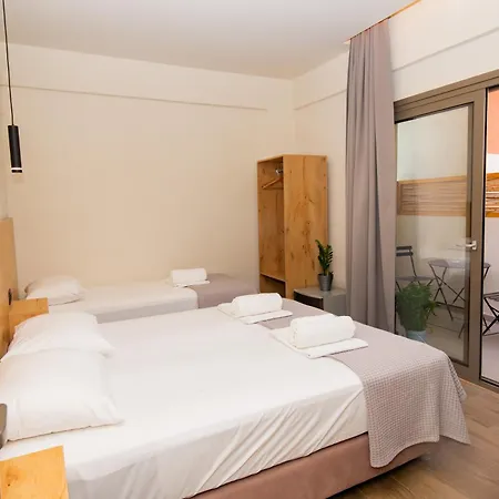 Lunar Modern Boutique 4*