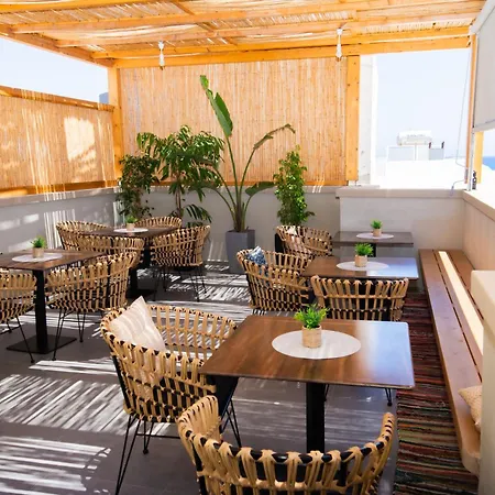 Lunar Modern Boutique 4* خيرسونِسوس