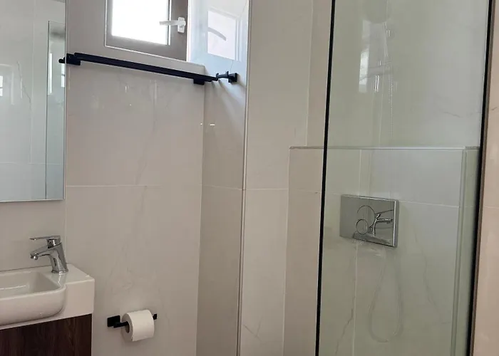 Lunar Modern Boutique خيرسونِسوس