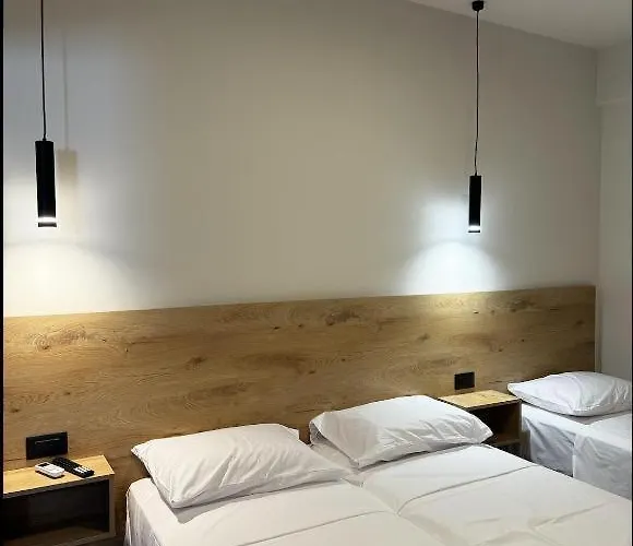 Lunar Modern Boutique 4*