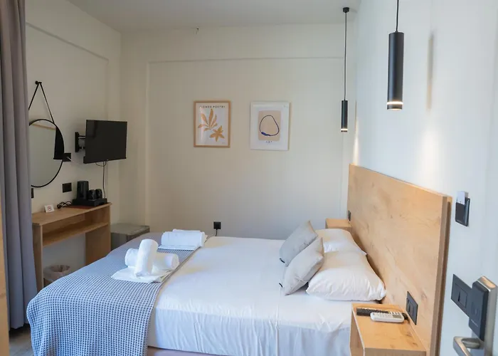 Lunar Modern Boutique فندق خيرسونِسوس