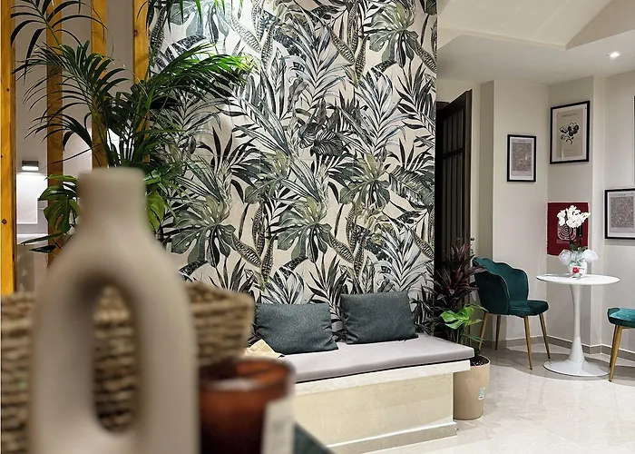 Lunar Modern Boutique فندق 4*